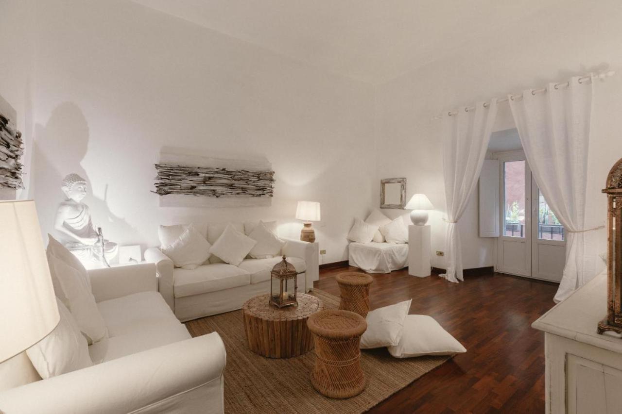 Campo Dei Fiori Charming Apartment Rome