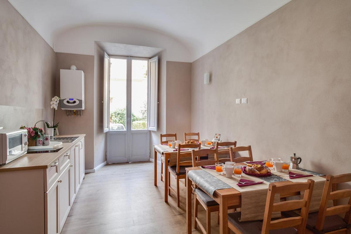 Femasuites Guest house