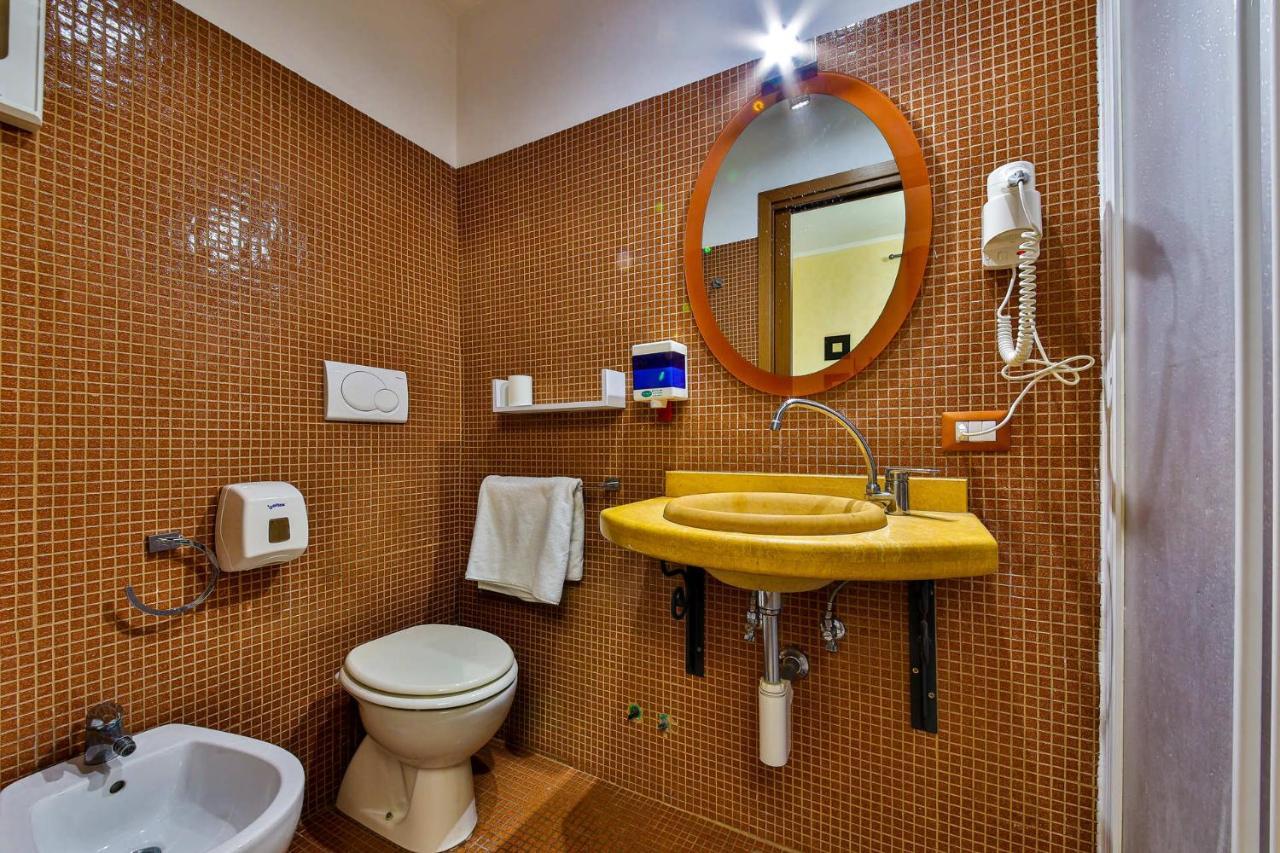 E-room 42 Affittacamere