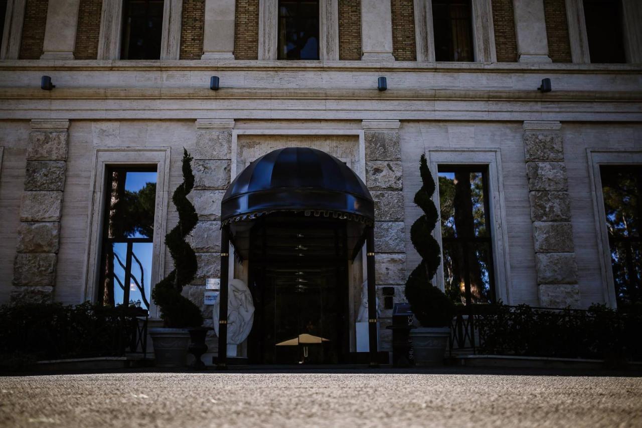 Th - Carpegna Palace Rome