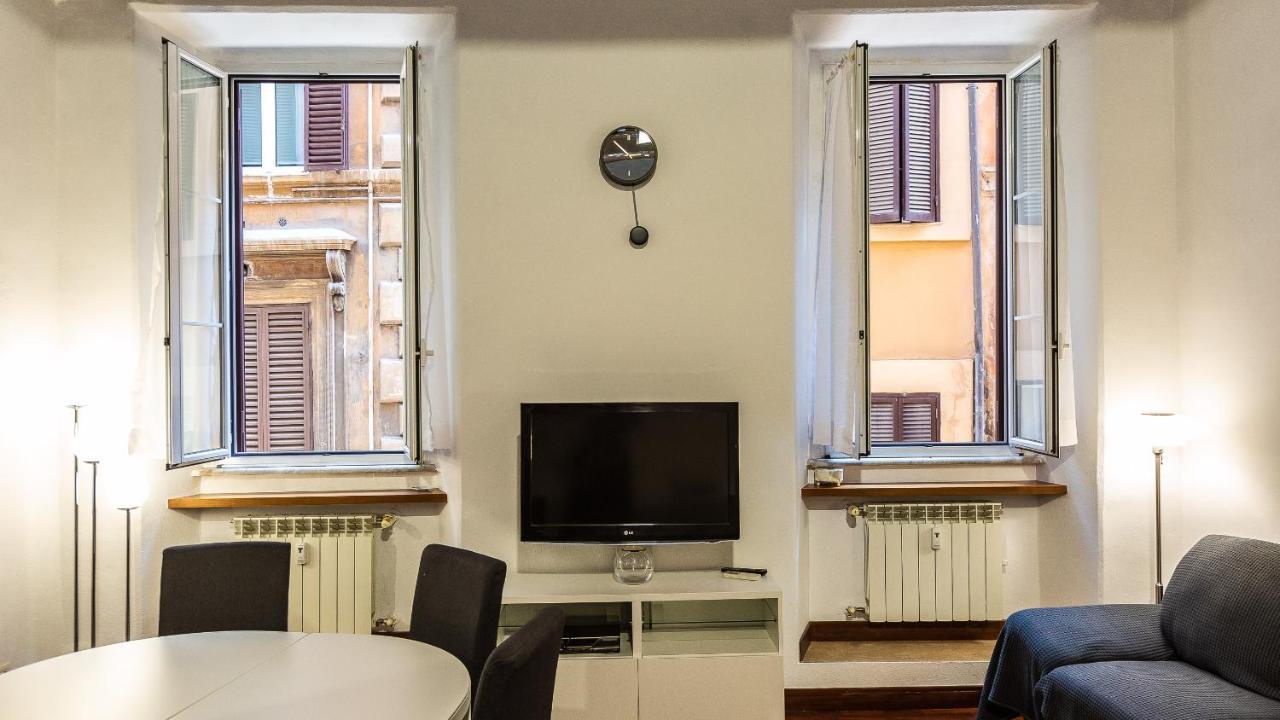 Cartari In Appartamento Roma