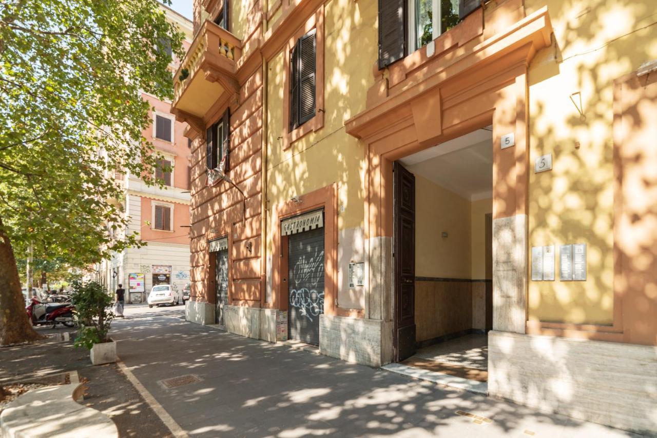 Piazza Nievo A Trastevere! Con Balcone * Rome