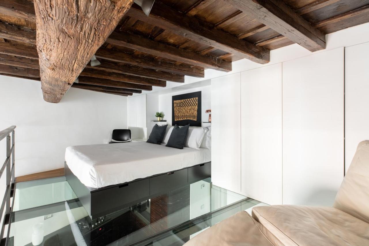 Iflat Art In The Heart Of Apartment
