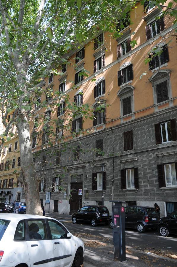 Vatican Townhouse Apartment *
