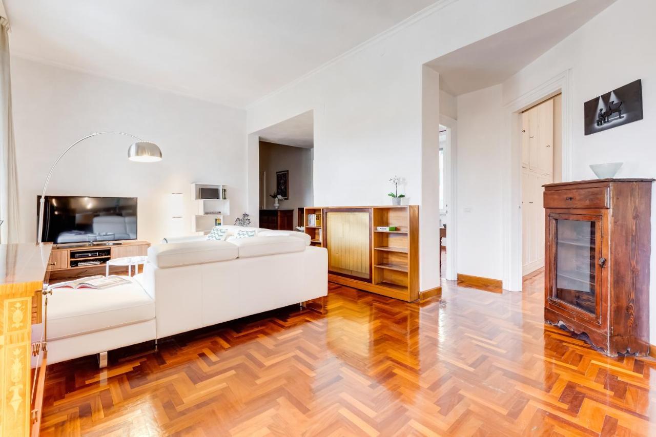 Large And Bright Amazing View Basilica San Giovanni In Laterano Apartment