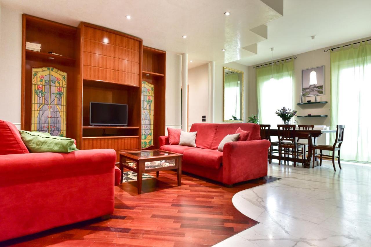 Appartamento Elegant & Cozy In The Heart Of *