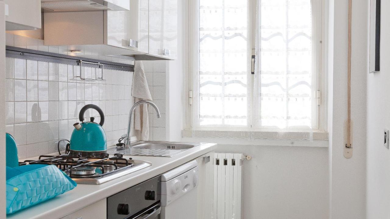 Pateras Flower-rental In Apartment Rome
