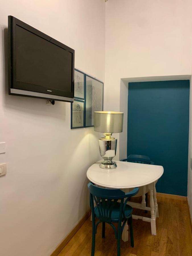 Urbana 33 Guest house