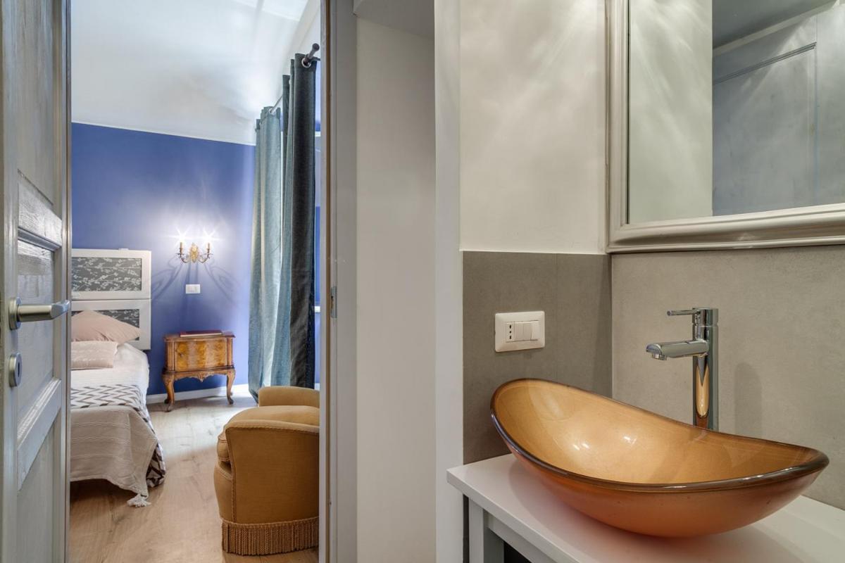 Femasuites Guest house