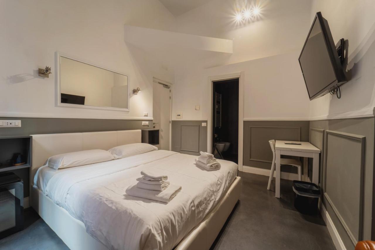 Guest house We Love Roma Guest House