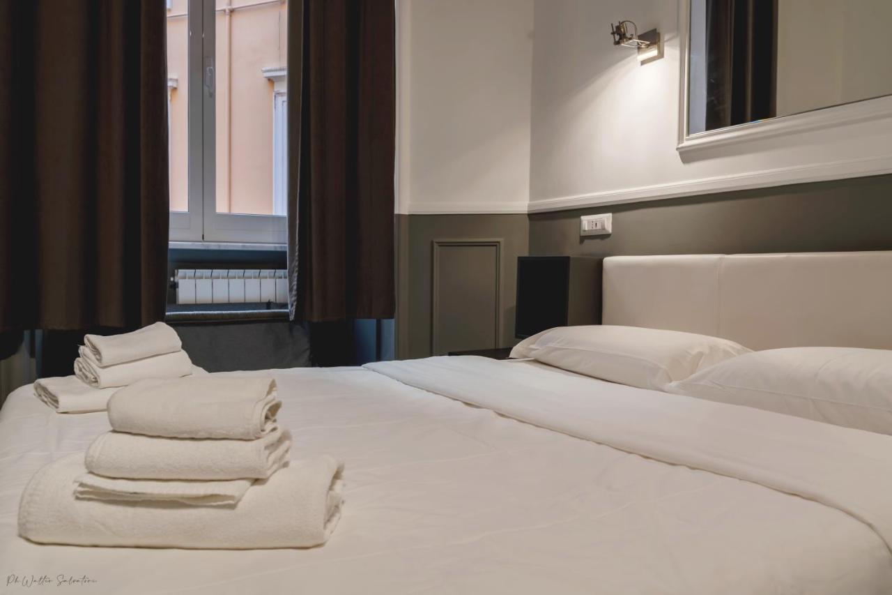 Guest house We Love Roma Guest House