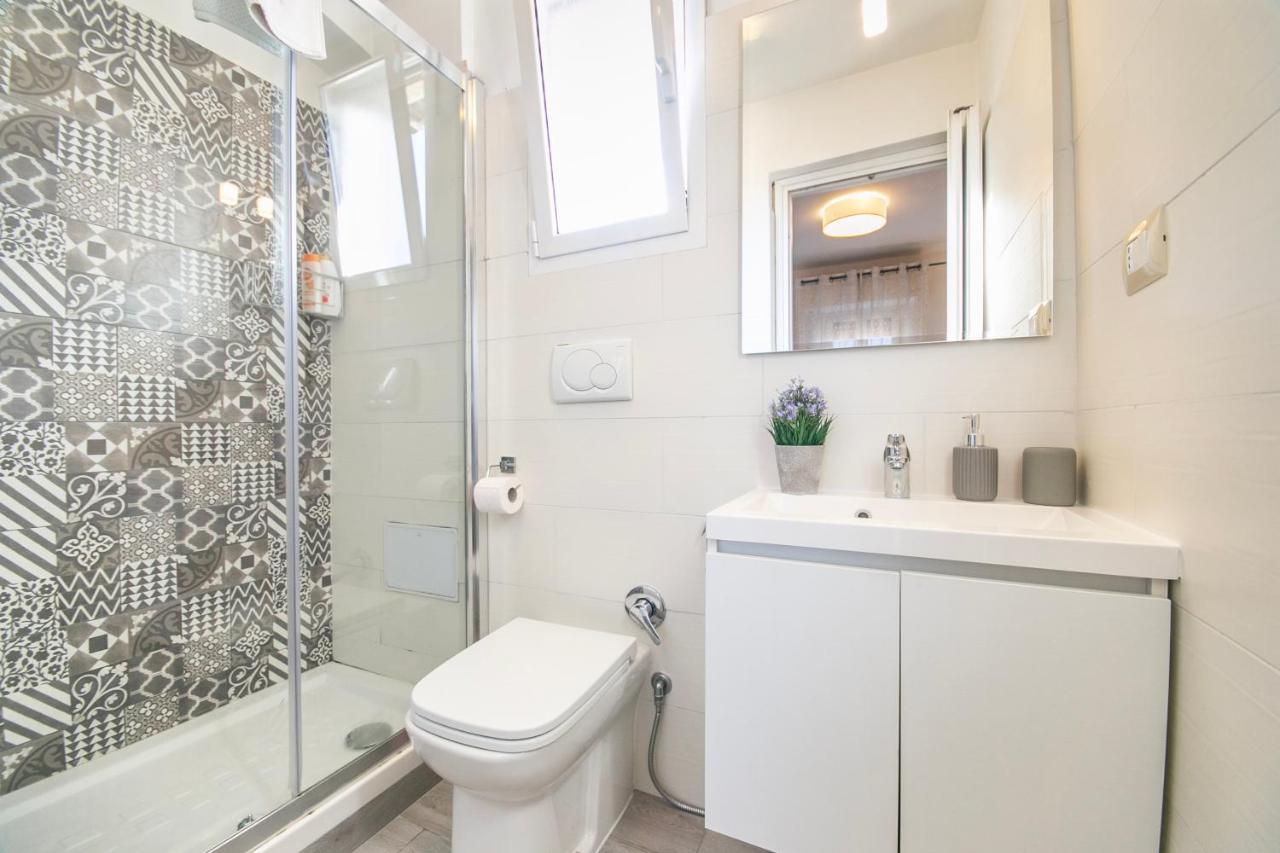 Apartment San Peter Raffy's House Rome