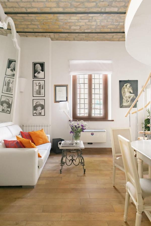 Leopardo 28 - Loft In Trastevere * Rome