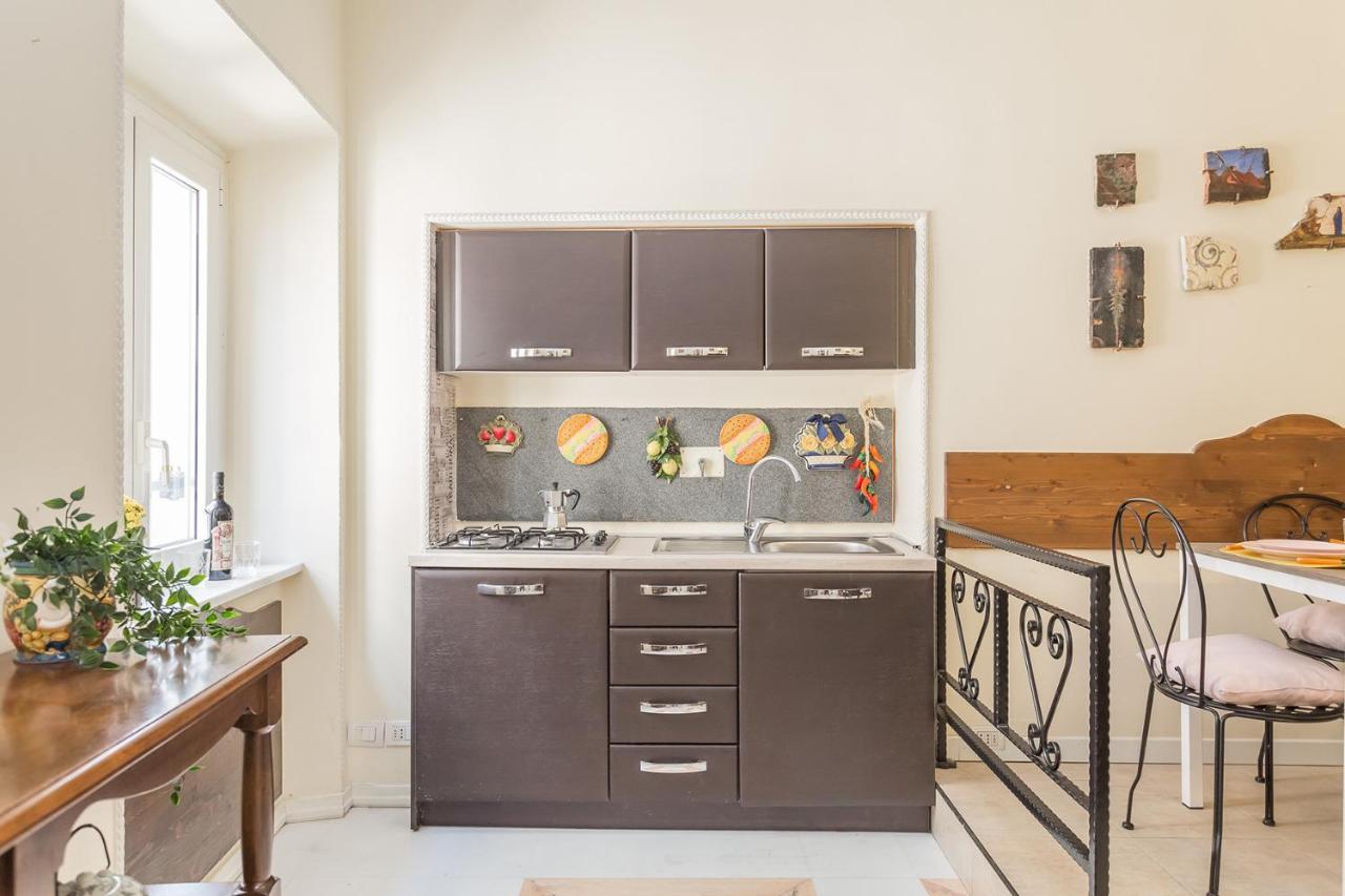 La Maison Nel Centro Storico Di Apartment *
