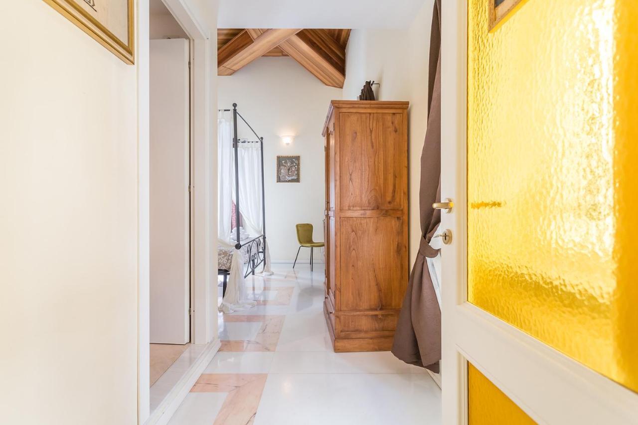 La Maison Nel Centro Storico Di Apartment