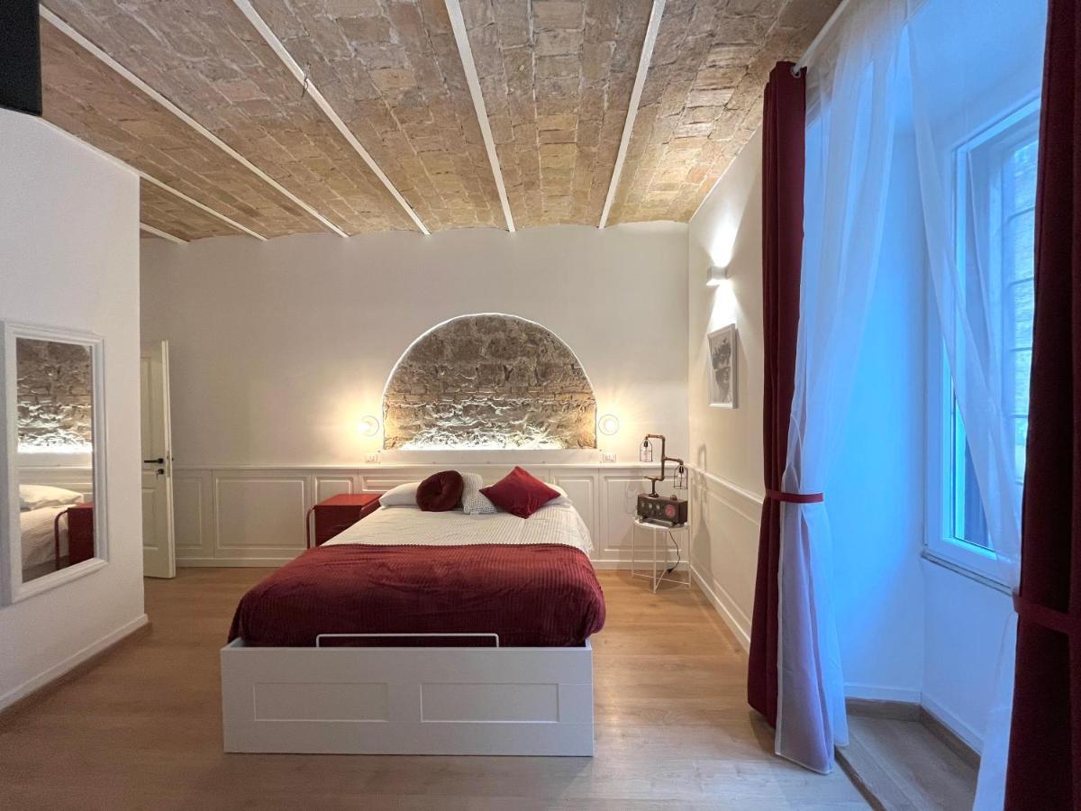 Domus Avi - Rome
