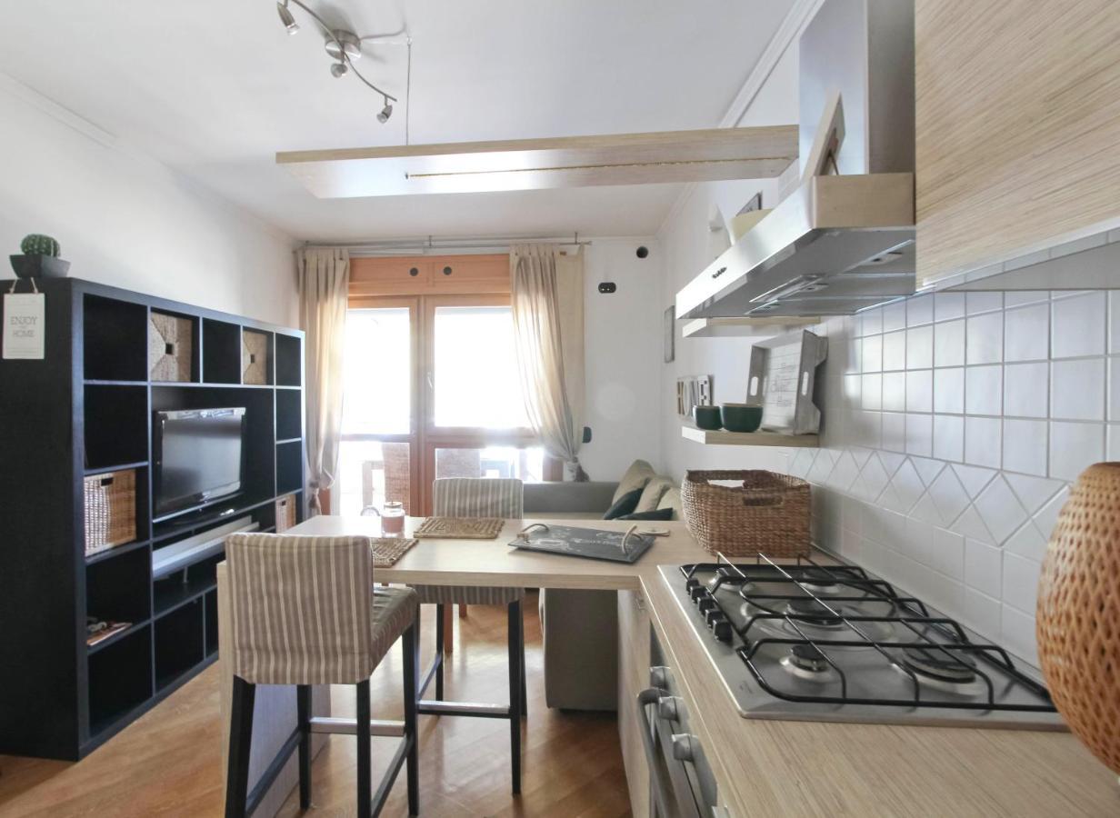 Cozy Terrace Close To Eataly And Metro Piramide Appartamento