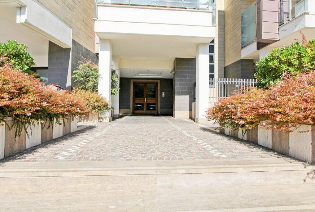 Appartamento Cozy Terrace Close To Eataly And Metro Piramide *