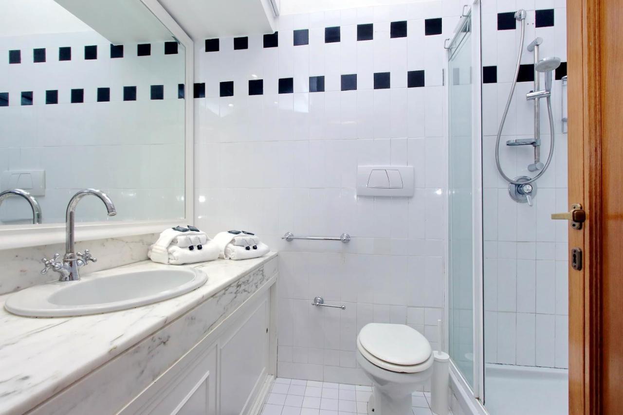 Apartment Frezza Rome