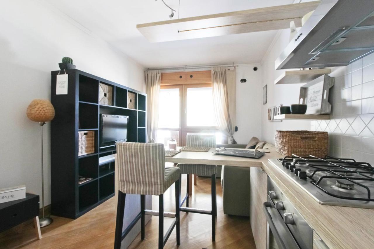 Cozy Terrace Close To Eataly And Metro Piramide Appartamento *