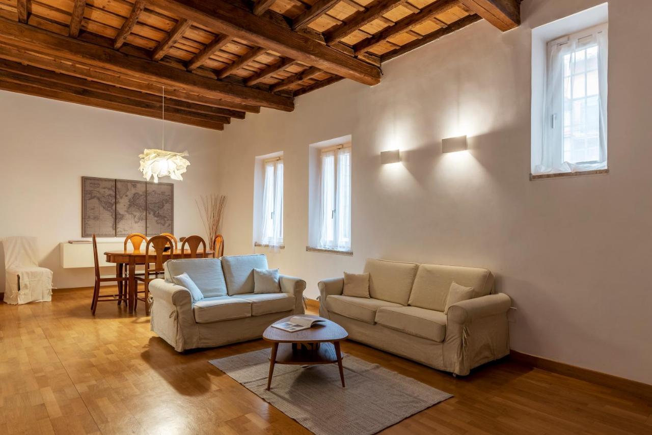 Pantheon Luxury Apartment