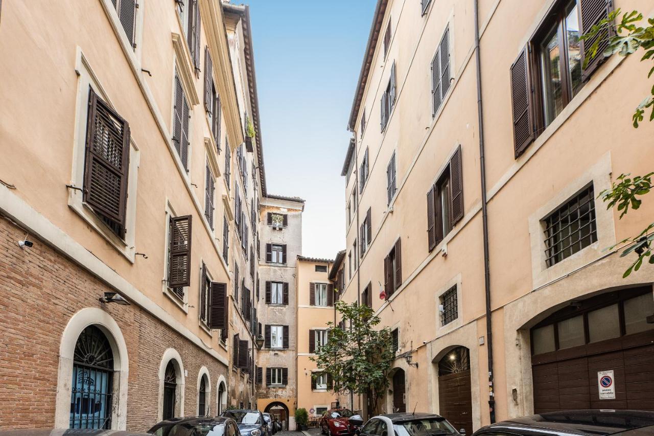 Historical - Arco Dei Banchi * Rome