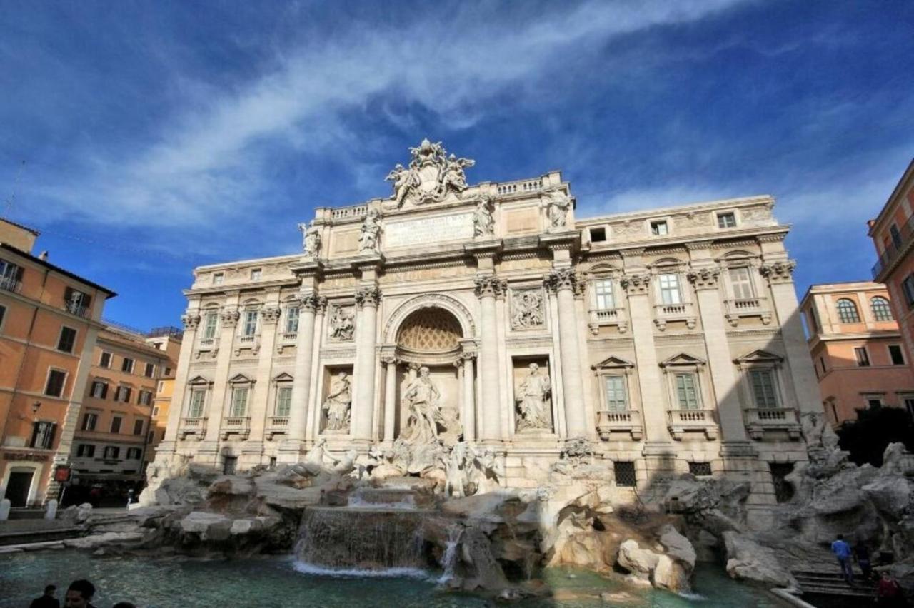 In Centre Via Gregoriana By Halldis *