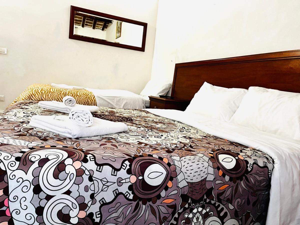 Holiday Guest house *