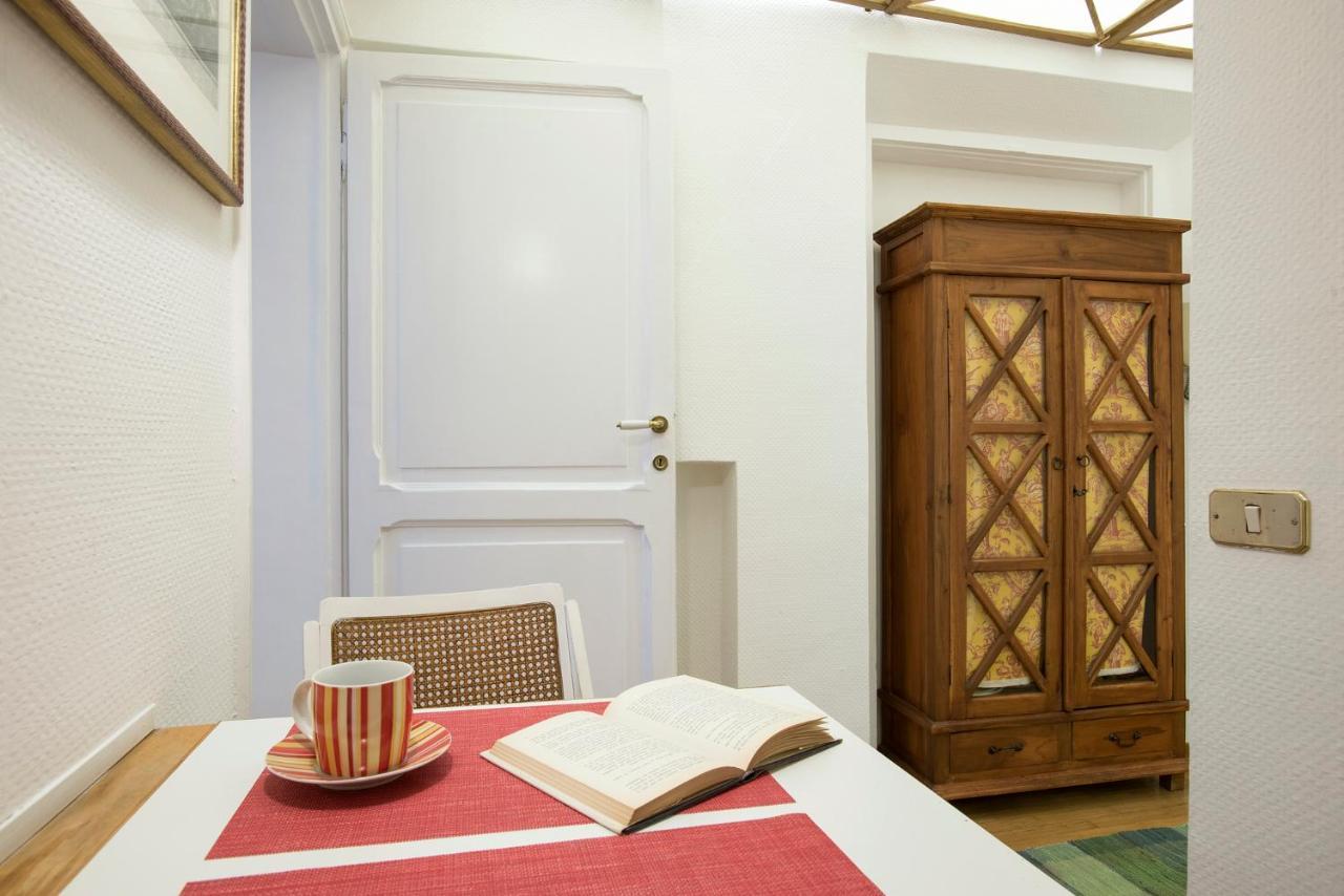 Studio@piazzadispagna Apartment