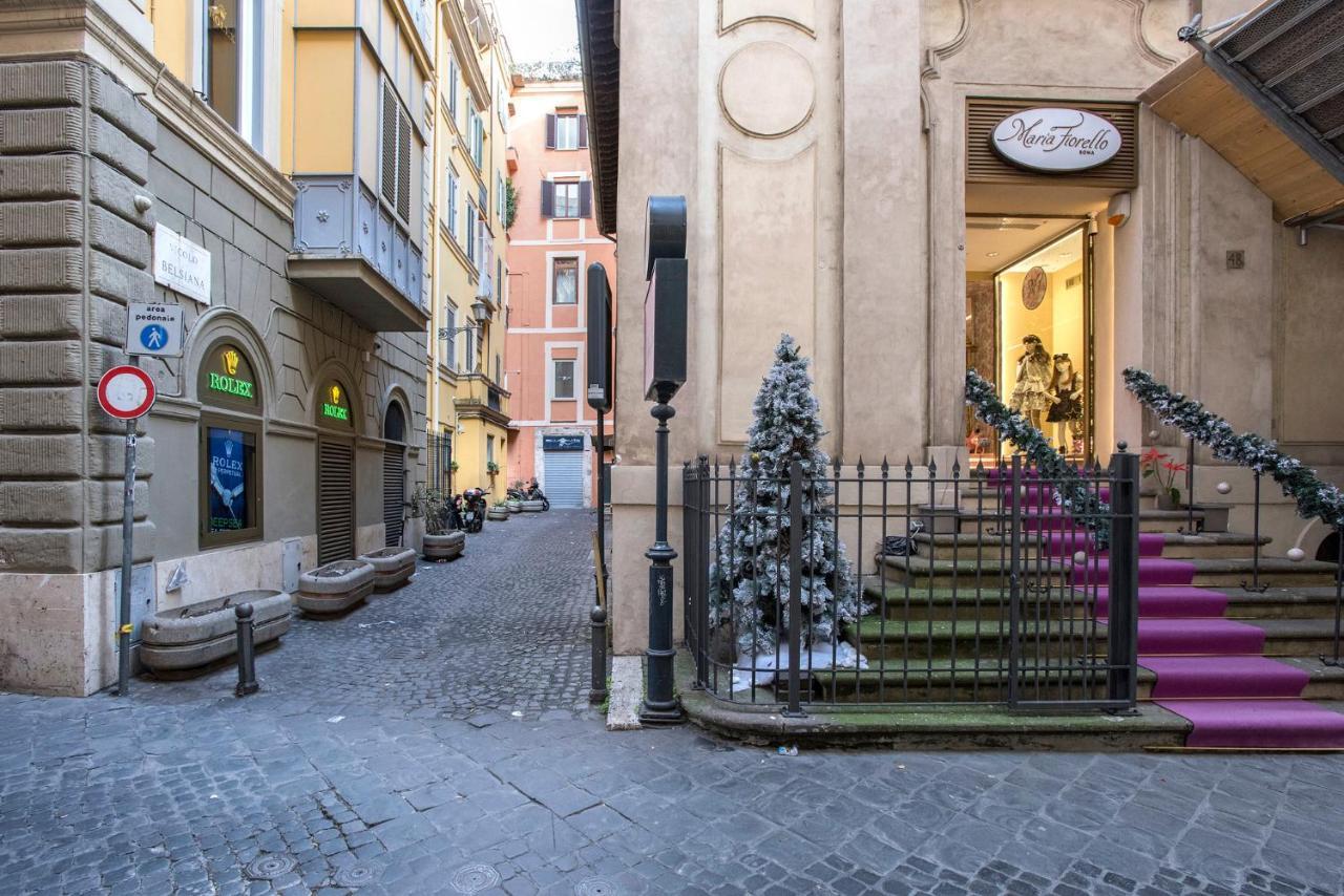 Studio@piazzadispagna Apartment