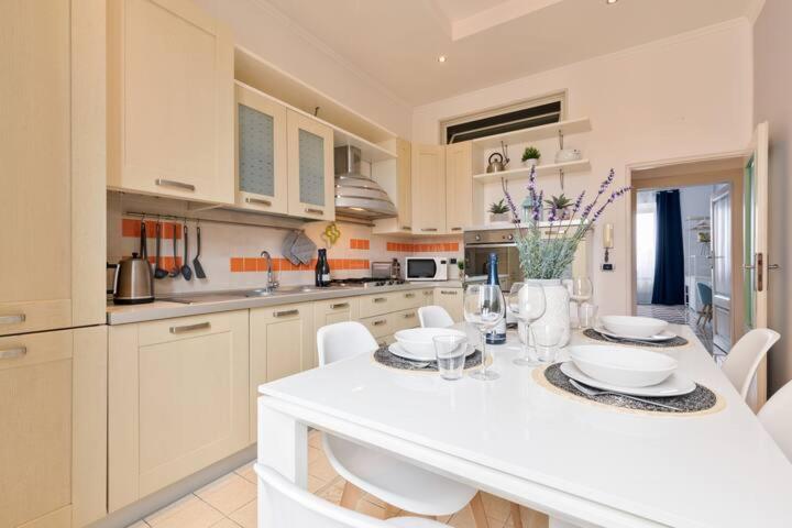 Elegant Aparment Vittorio Center Appartamento