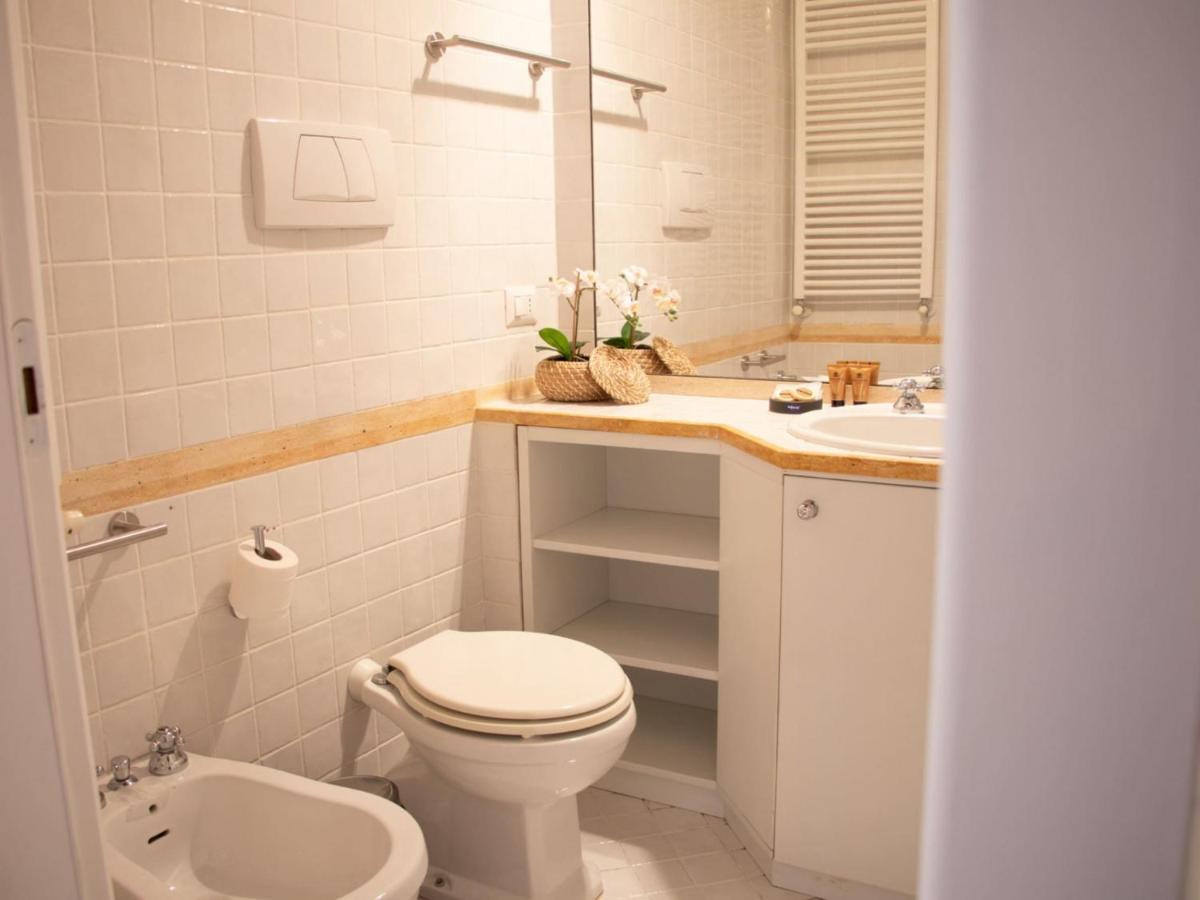 The Rent - Near Fontana Di Trevi Apartment *