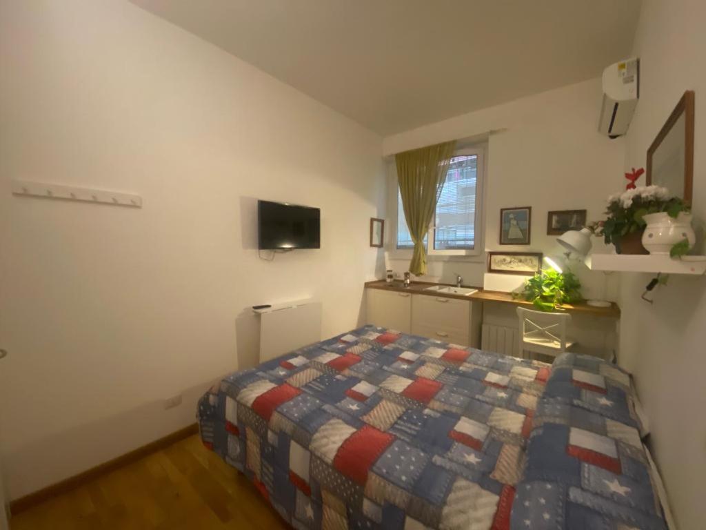 Piccolo E Indipendente A Garbatella Apartment *