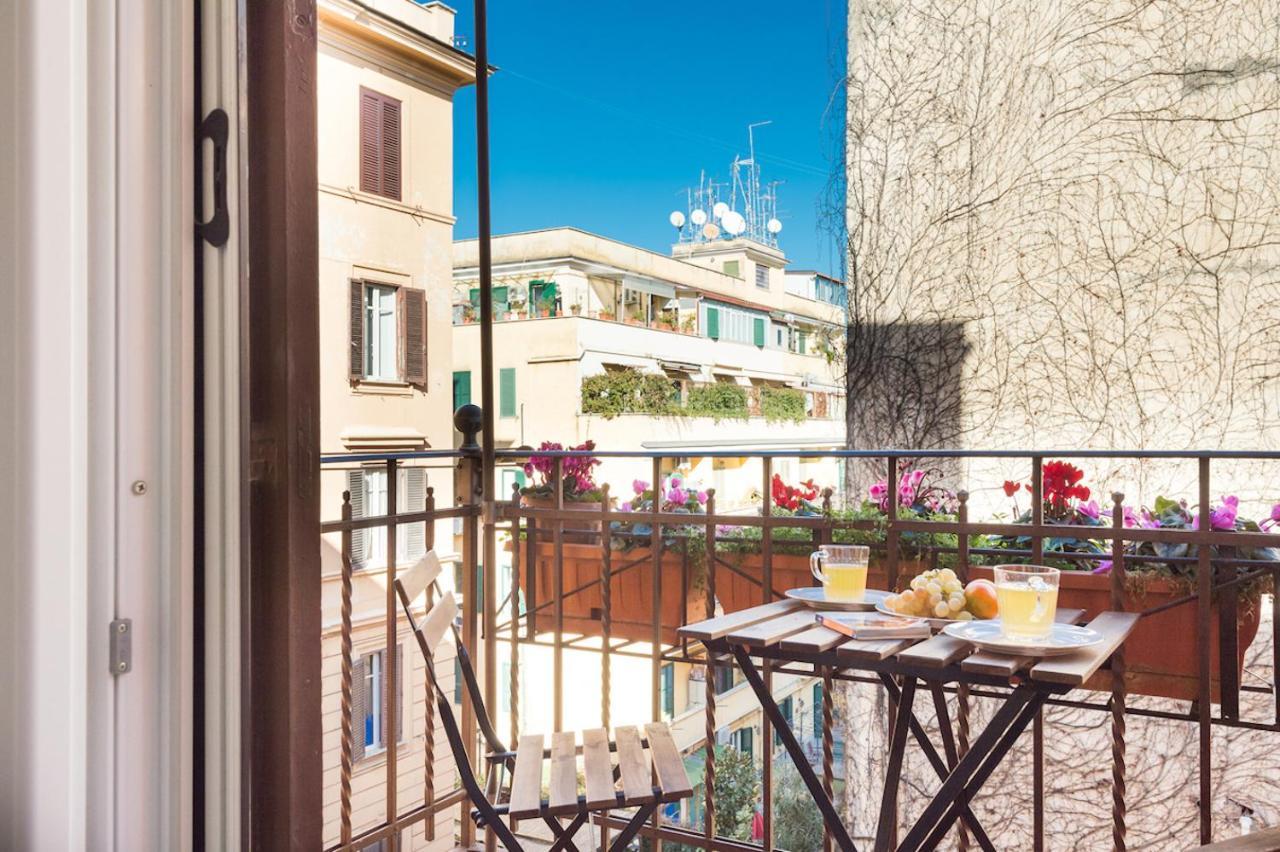 Trastevere Glorioso Marble 1 Bedroom Studio Apartment Rome