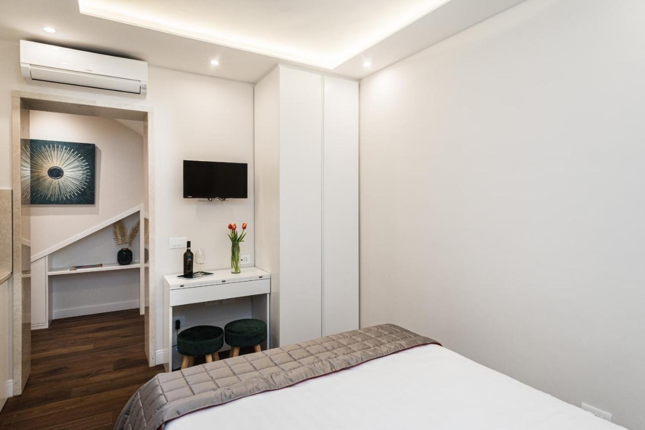 Apartment Frattina 35 *