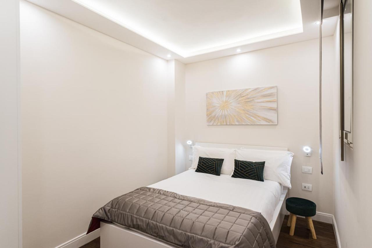Apartment Frattina 35