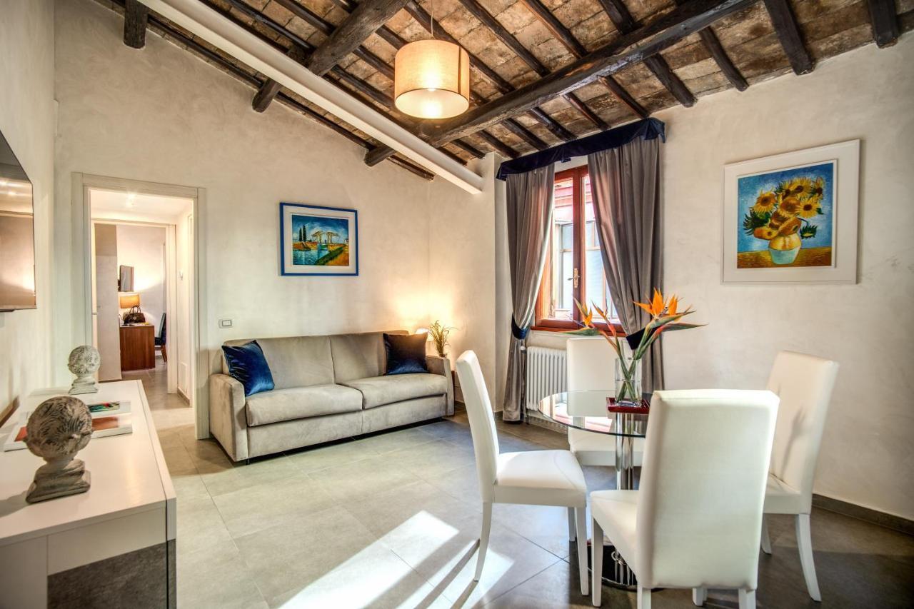 Guest house Tritone House