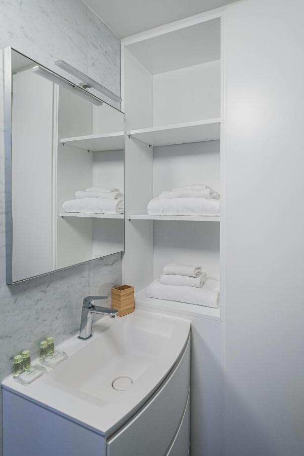 Apartment Frattina 35 *
