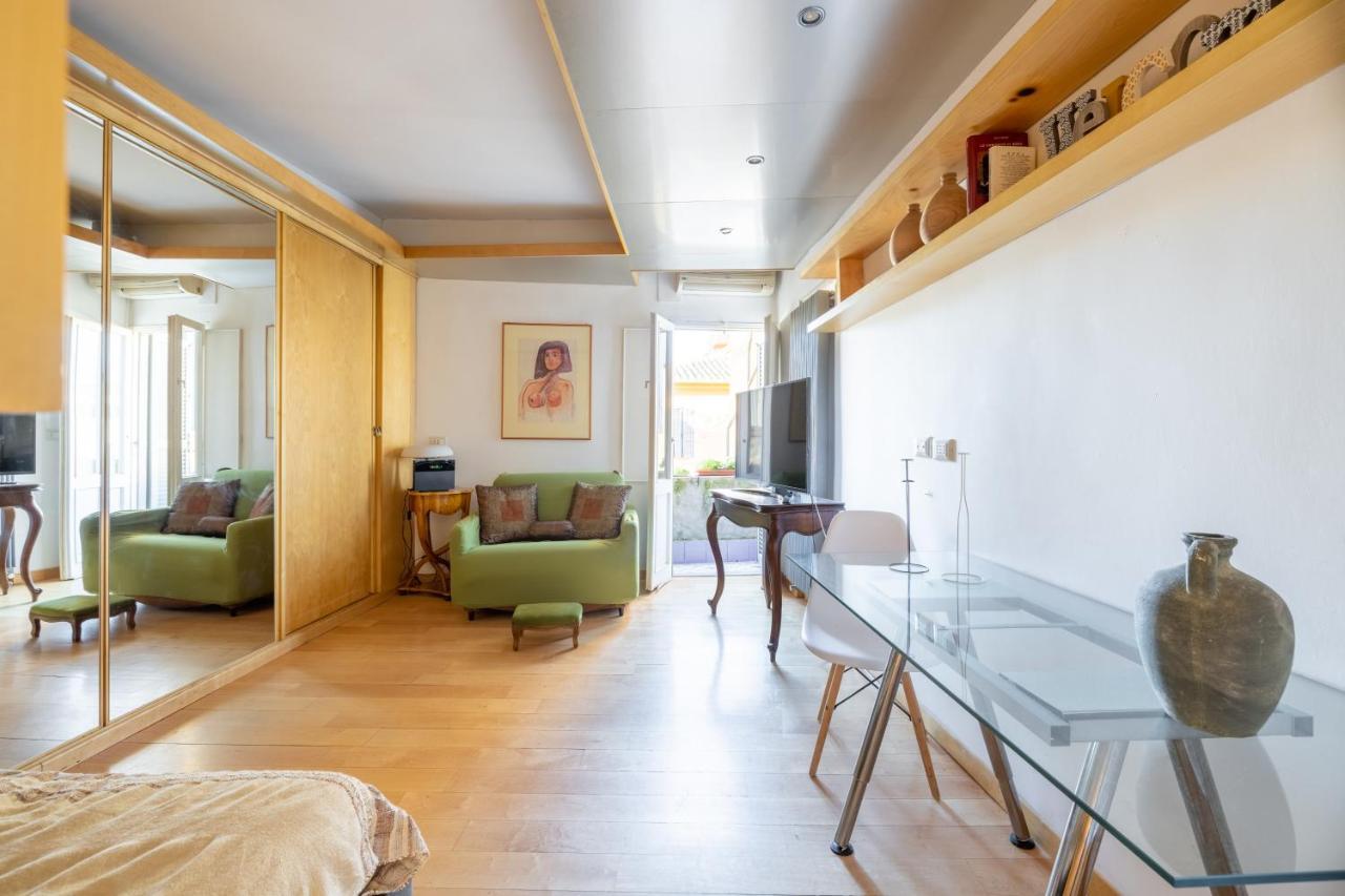 Romantic In Trastevere Apartment