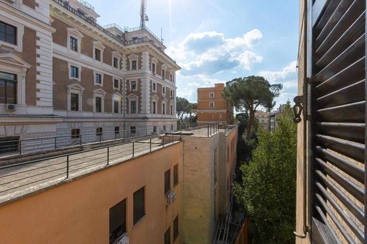 Lovely New Via Genova * Rome