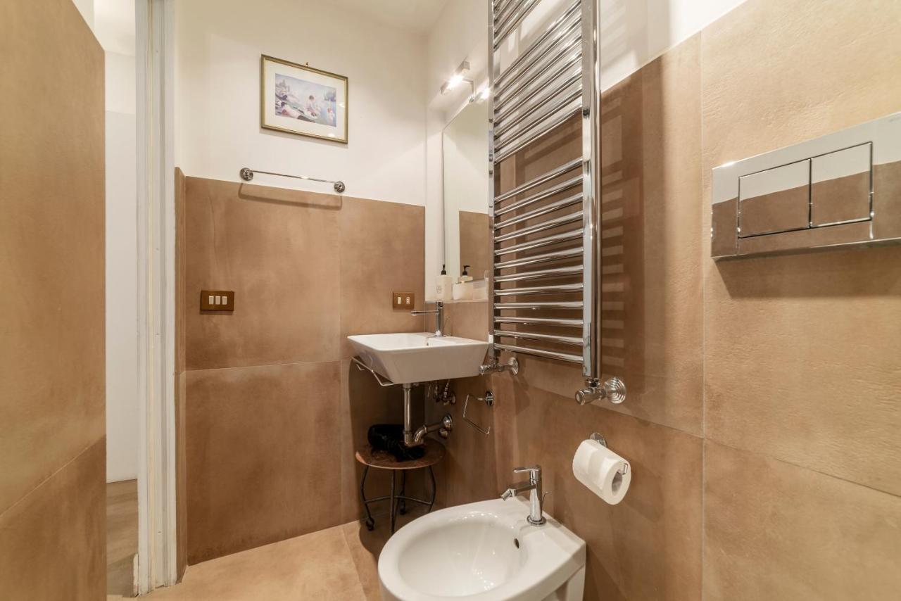Studio Apartment *