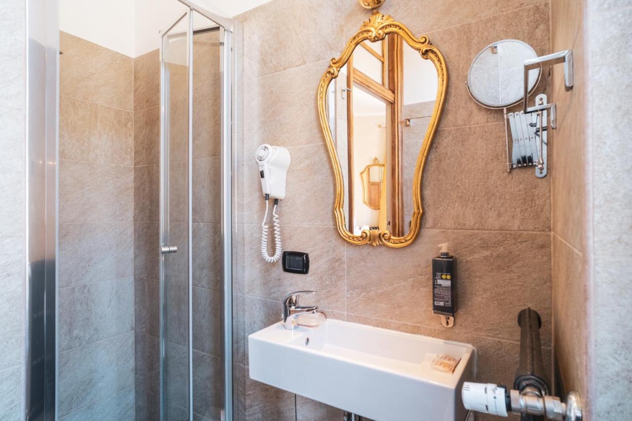 Golden Piazza Di Spagna Guest house Rome