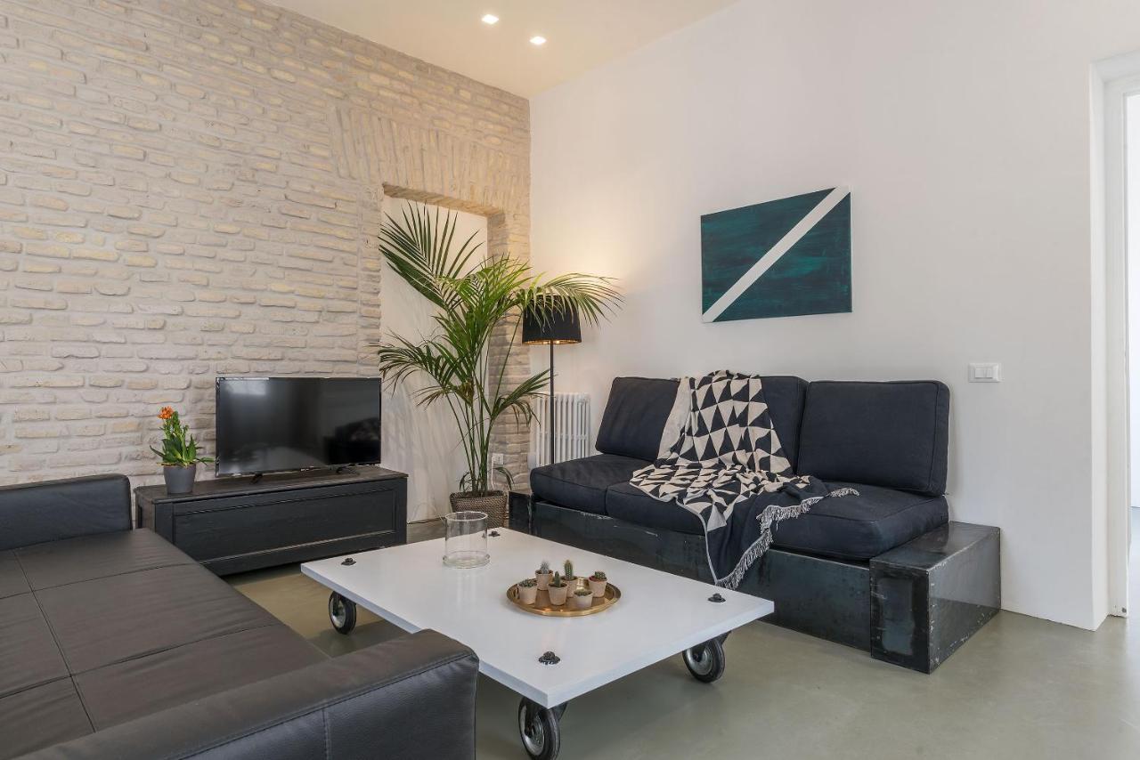 Iflat Esquilino Industrial Loft Apartment *