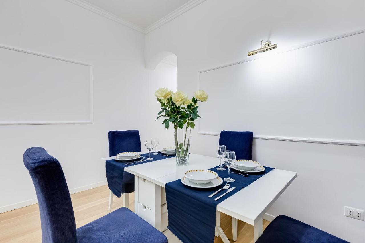 Apartment Trevi Fountain Modern *