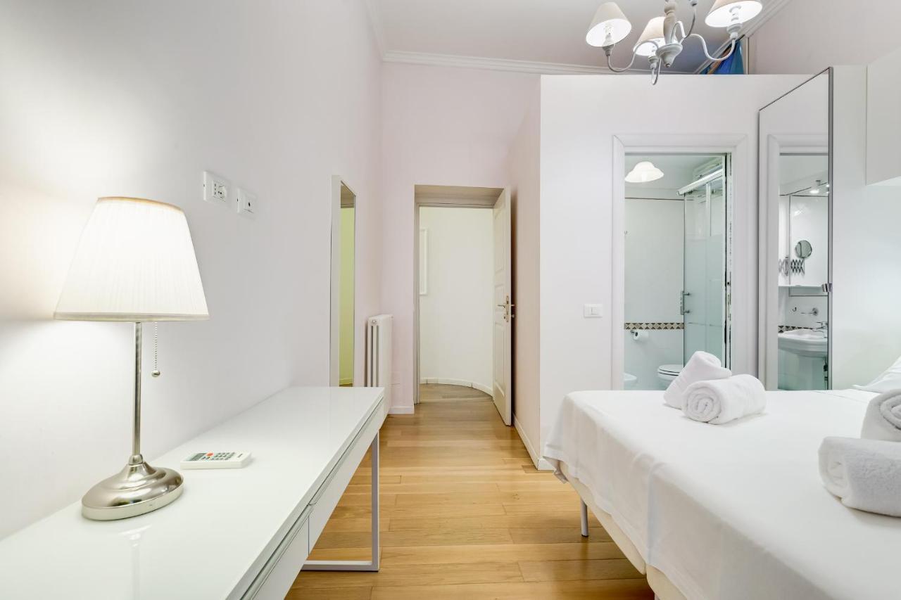 Trevi Fountain Modern Apartment *