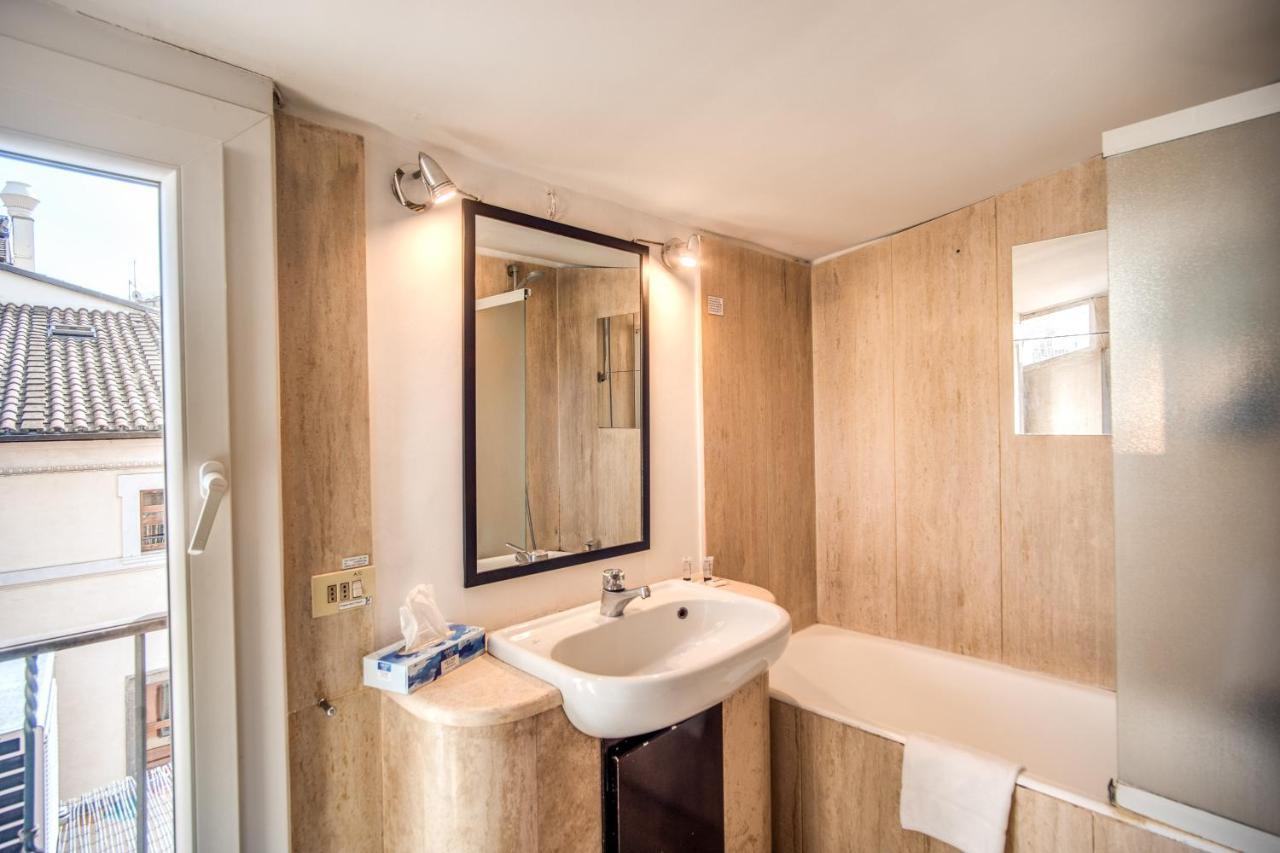 Apartment Lovely Attic With Private Terrace By Piazza Navona Rome