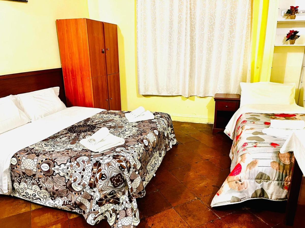 Holiday Guest house *