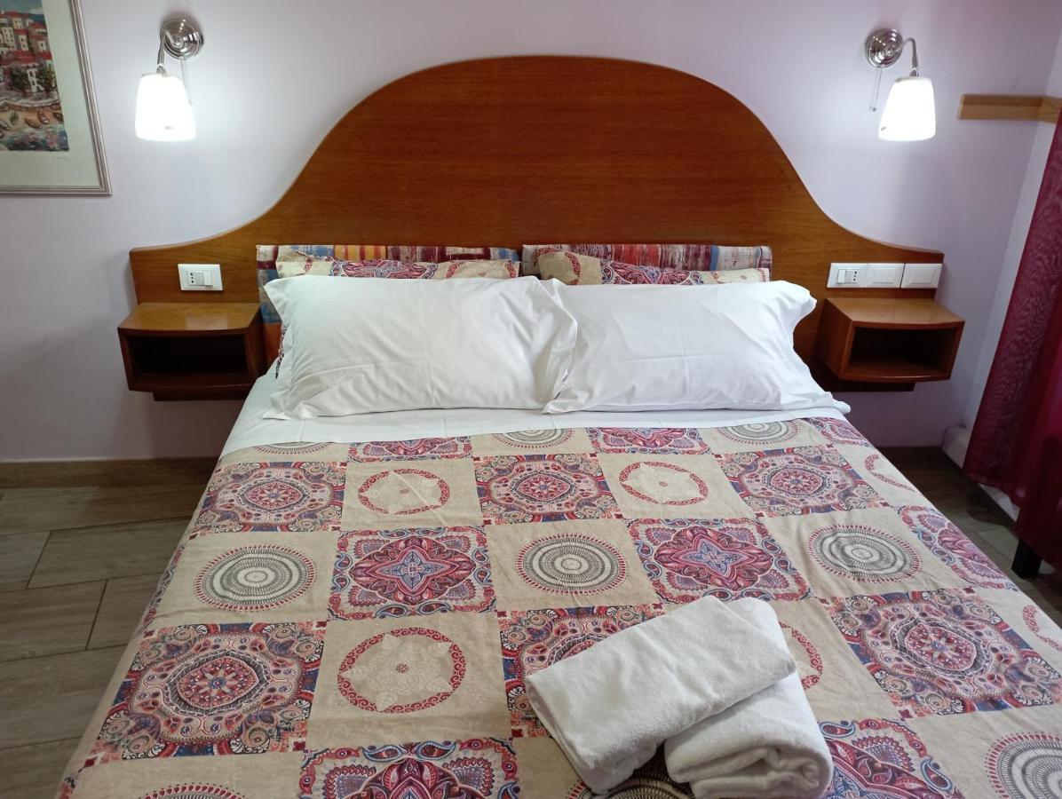 New Paradise Guest house *