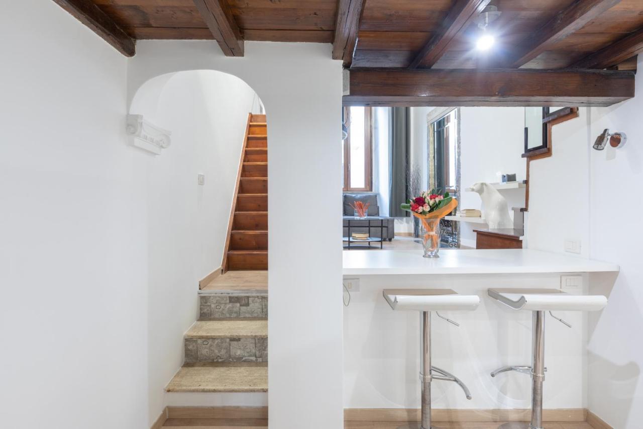Elegant Pantheon Holiday home Rome