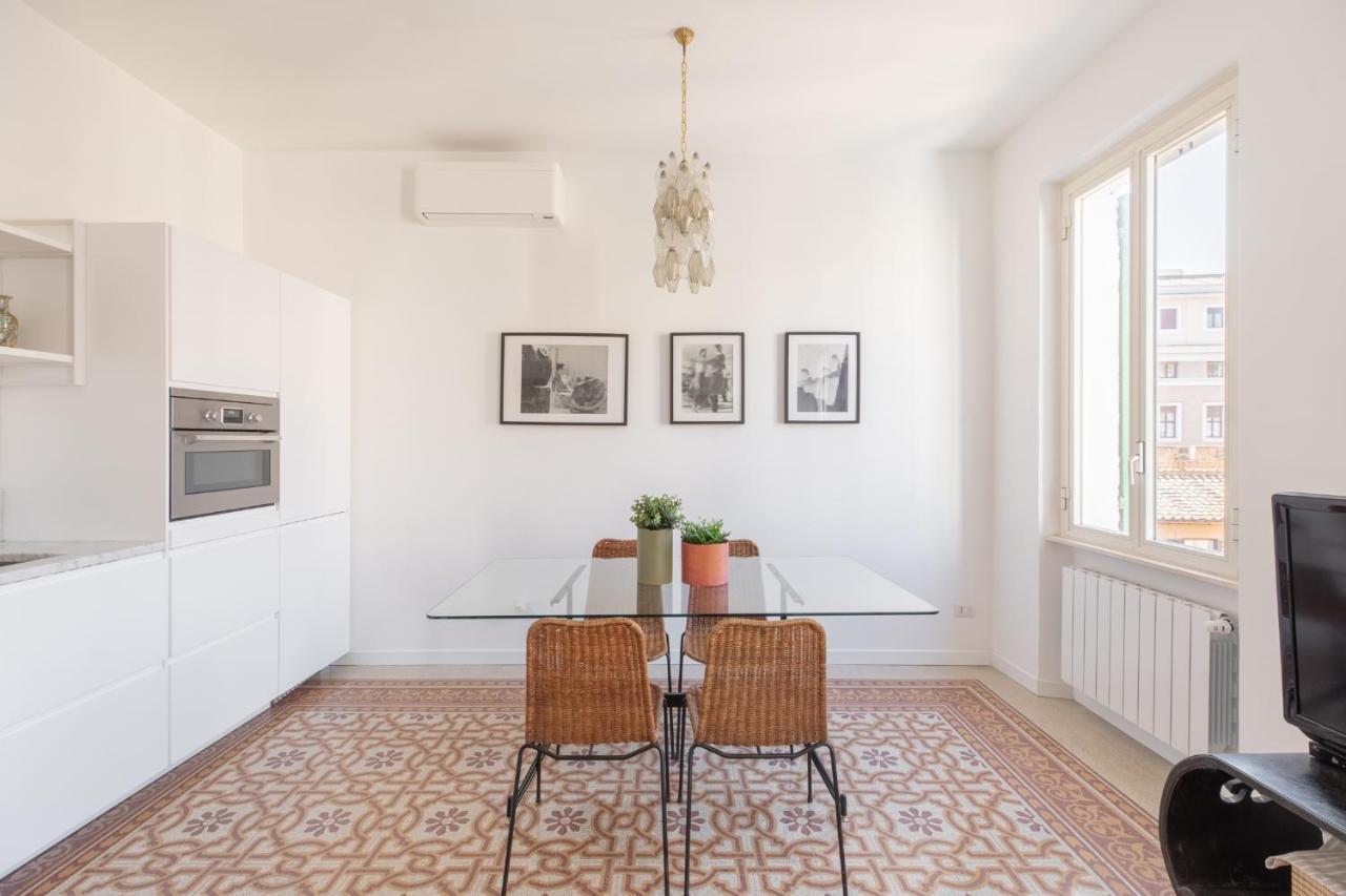 Iflat Lovely With View On Pope Window Appartamento